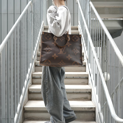 LOUIS VUITTON 2019 On the Go GM Monogram Tote Bag Brown WS28556