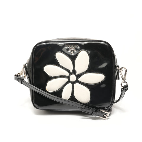 PRADA Flower motif patent leather Shoulder Bag black WS28614