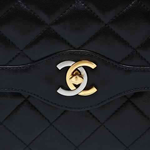 CHANEL Series 0 (1985-1986): Matelass combination with Metal double flap. Shoulder Bag black WS28627
