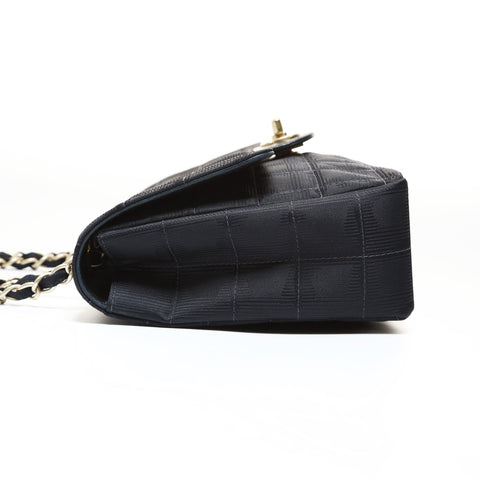 CHANEL Series 7, 1997-1999 New Travel Line, Metal: Matte Gold Shoulder Bag black WS28652