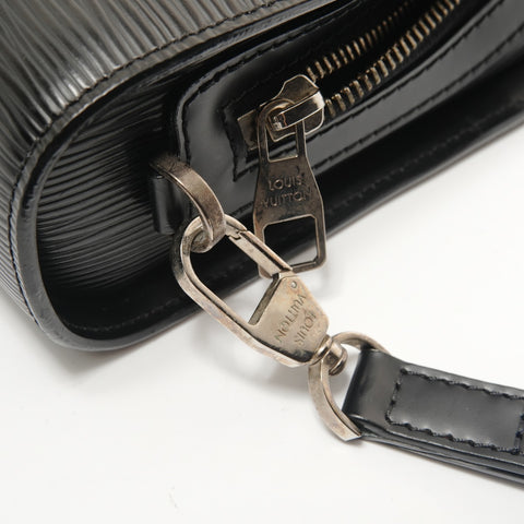 LOUIS VUITTON Epi Oche, hergestellt im Jahr 2011. Clutch-Tasche schwarz WS28661