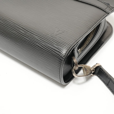 LOUIS VUITTON Epi Oche, hergestellt im Jahr 2011. Clutch-Tasche schwarz WS28661