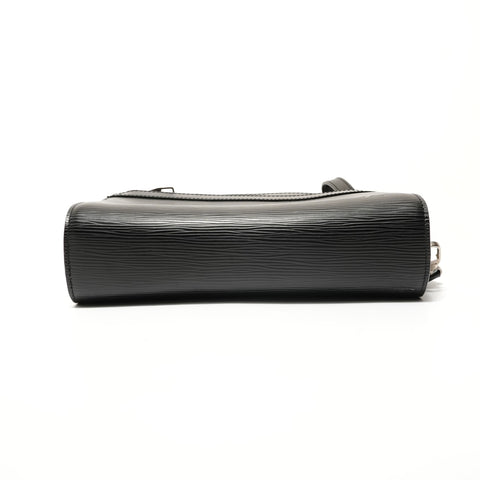 LOUIS VUITTON Epi Oche, hergestellt im Jahr 2011. Clutch-Tasche schwarz WS28661