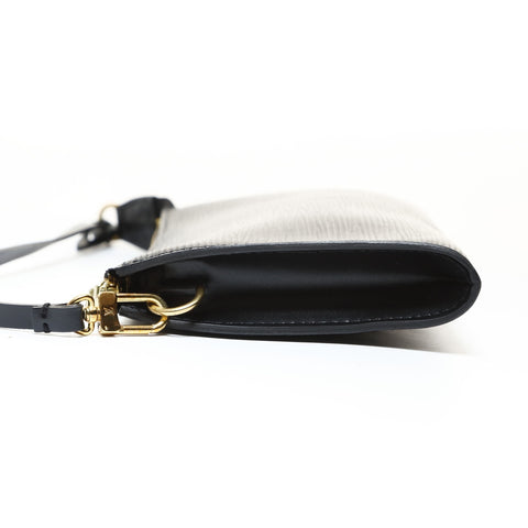 LOUIS VUITTON 2001 Pochette Accessoires Epi Handbag black WS28688