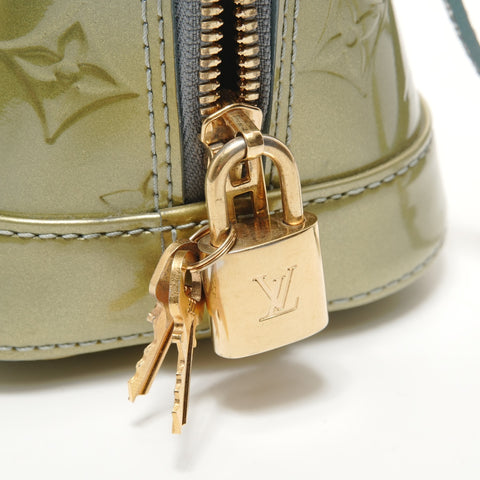 LOUIS VUITTON Alma BB Monogram Vernis, manufactured in 2011. Handbag green WS28707