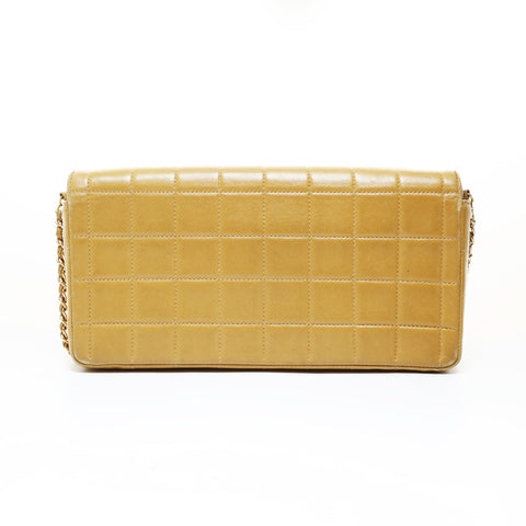CHANEL Table #7, 1997-1999: Chocolate Bar 26, Lambskin Shoulder Bag beige WS28727