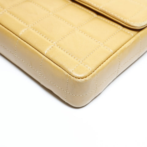 CHANEL Table #7, 1997-1999: Chocolate Bar 26, Lambskin Shoulder Bag beige WS28727