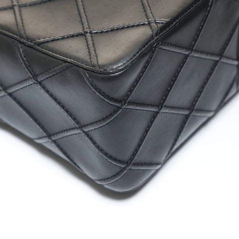 CHANEL Item No. 6, 1996-1997, Bicolore Matelass Shoulder Bag black WS28728