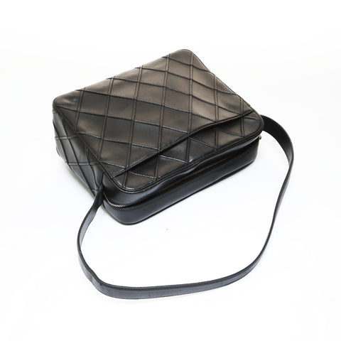 CHANEL Item No. 6, 1996-1997, Bicolore Matelass Shoulder Bag black WS28728