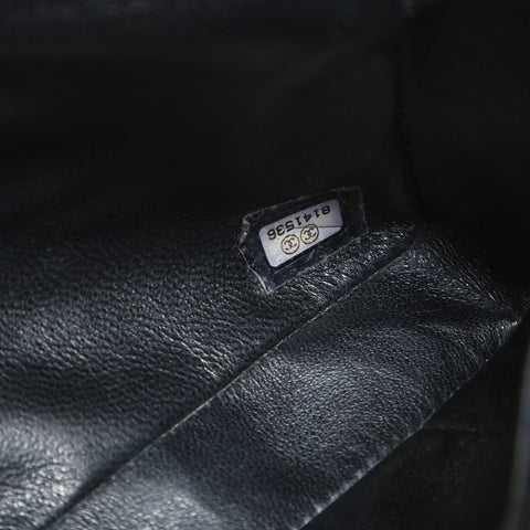 CHANEL Table #8: Chocolate Bar East West Shoulder Bag black WS28730