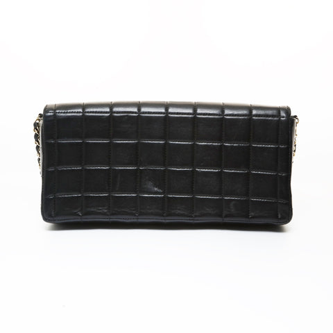 CHANEL Table #8: Chocolate Bar East West Shoulder Bag black WS28730