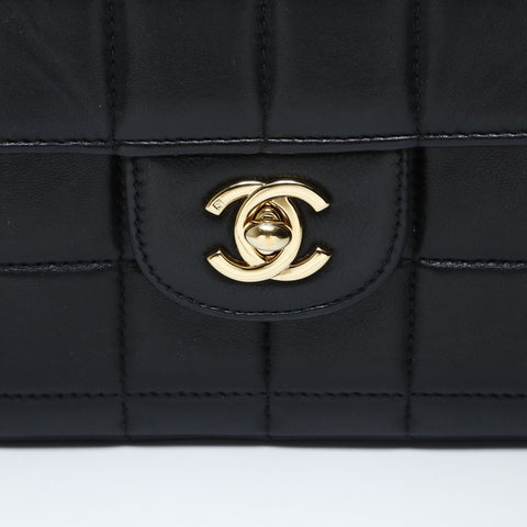 CHANEL Table #8: Chocolate Bar East West Shoulder Bag black WS28730