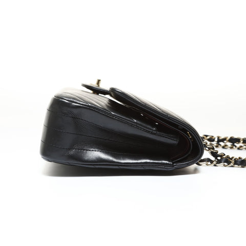 CHANEL Item No. 25, 2018 Chevron COCO Mark Double Flap Shoulder Bag black WS28734