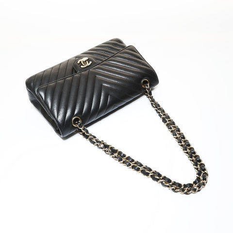 CHANEL Item No. 25, 2018 Chevron COCO Mark Double Flap Shoulder Bag black WS28734