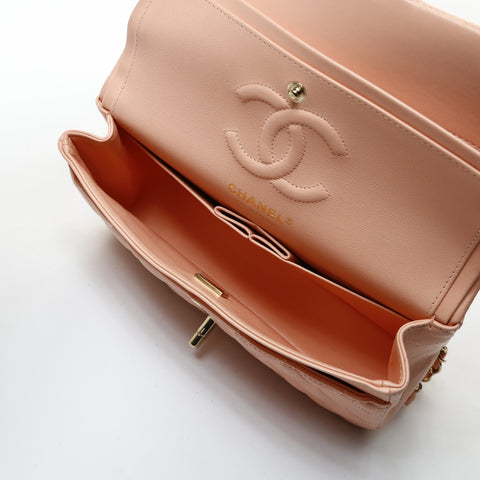 CHANEL Matelass Double Flap Lambskin Bag, Series 21, 2022-26 Shoulder Bag pink WS28762