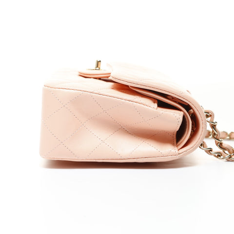 CHANEL Matelass Double Flap Lambskin Bag, Series 21, 2022-26 Shoulder Bag pink WS28762