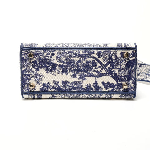 Christian Dior Lady Dior Medium Embroidery Handbag White x navy WS28804