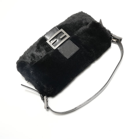 FENDI Mamma Bucket Lapin Fur Shoulder Bag black WS28825