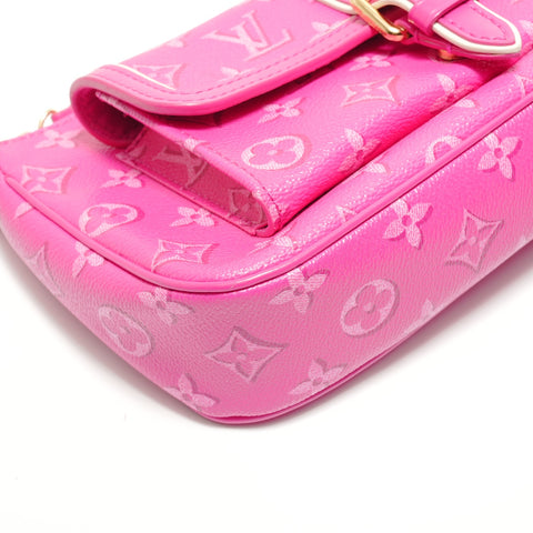LOUIS VUITTON Pochette Accessoires Monogram Fuchsia Shoulder Bag pink WS28843