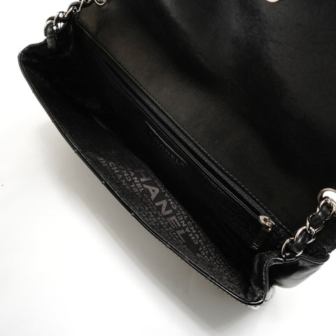 CHANEL Item No. 9, 2002-2003, Chocolate Bar, Patent Leather Shoulder Bag black WS28904