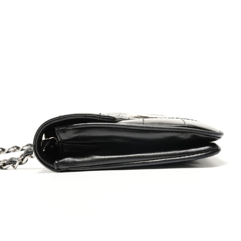 CHANEL Item No. 9, 2002-2003, Chocolate Bar, Patent Leather Shoulder Bag black WS28904