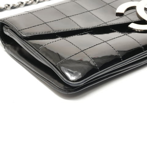 CHANEL Item No. 9, 2002-2003, Chocolate Bar, Patent Leather Shoulder Bag black WS28904