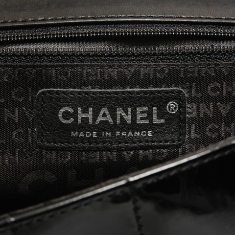 CHANEL Item No. 9, 2002-2003, Chocolate Bar, Patent Leather Shoulder Bag black WS28904