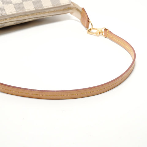 LOUIS VUITTON Azur Damier Pochette Accessoires, made in 2012. Shoulder Bag white WS28940