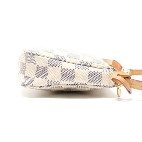LOUIS VUITTON Azur Damier Pochette Accessoires, made in 2012. Shoulder Bag white WS28940