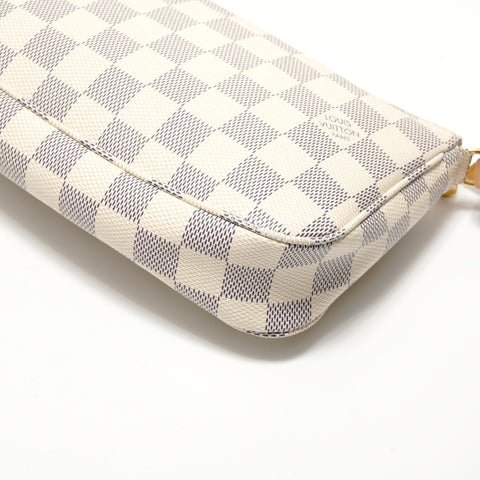 LOUIS VUITTON Azur Damier Pochette Accessoires, made in 2012. Shoulder Bag white WS28940