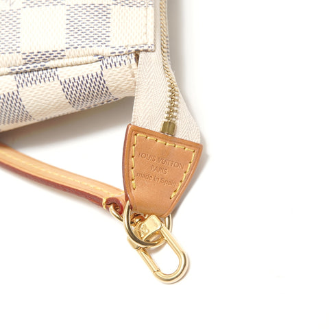 LOUIS VUITTON Azur Damier Pochette Accessoires, made in 2012. Shoulder Bag white WS28940