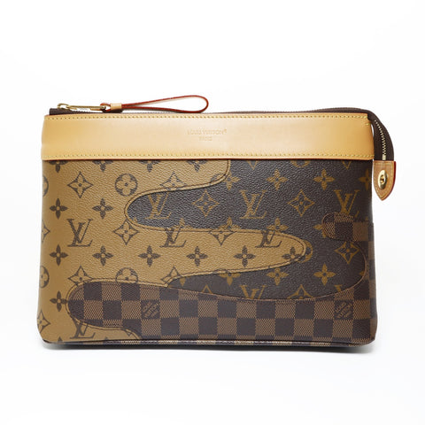 LOUIS VUITTON Pochette Voyage Spool Clutch bag Brown WS28968