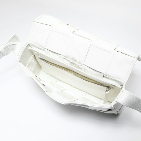 BOTTEGAVENETA Cassette INTRECCIATO Body Bag Shoulder Bag white WS28972