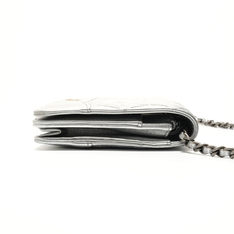 CHANEL Item No. 24: Matelass Lambskin Chain Wallet Shoulder Bag Silver WS29088