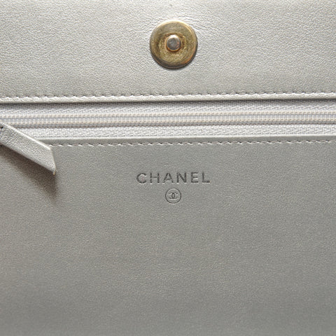 CHANEL Item No. 24: Matelass Lambskin Chain Wallet Shoulder Bag Silver WS29088