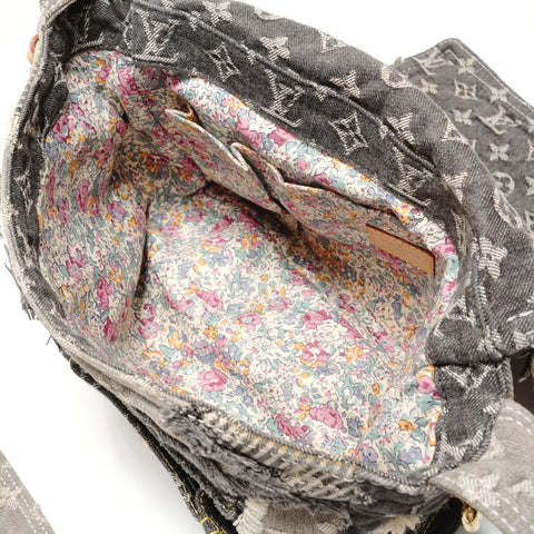 LOUIS VUITTON 2007 Patchwork Posty Monogram Denim Shoulder Bag gray WS29124