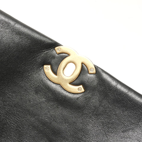 CHANEL Item No. 26, 2018-2019 Chanel 19 Lambskin Shoulder Bag black WS29125
