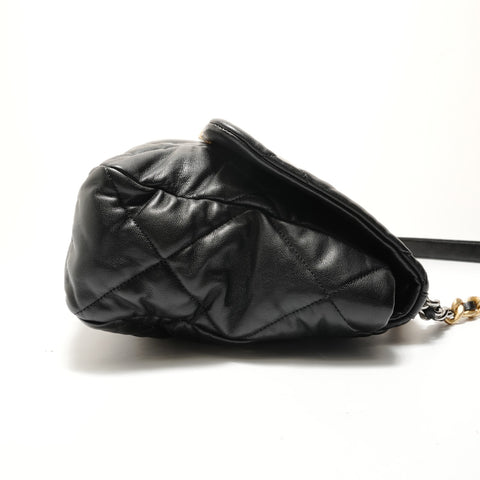 CHANEL Item No. 26, 2018-2019 Chanel 19 Lambskin Shoulder Bag black WS29125