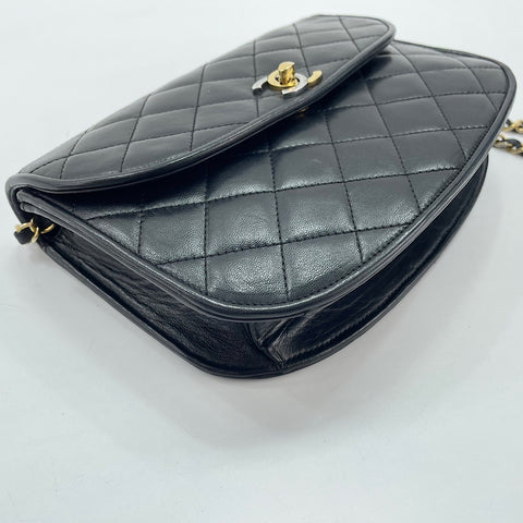 CHANEL Matelassé Shoulder Bag black WS30005