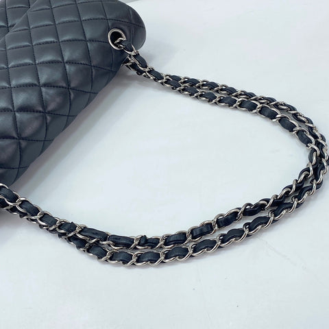 CHANEL Matelassé 25 Shoulder Bag black WS30030