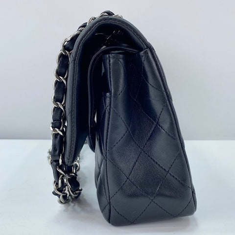 CHANEL Matelassé 25 Shoulder Bag black WS30030