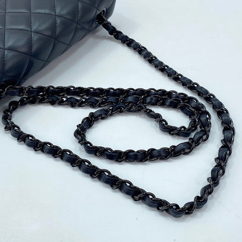 CHANEL Mini Matelassé Shoulder Bag black WS30031