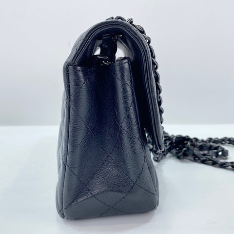 CHANEL Matelassé Shoulder Bag black WS30032