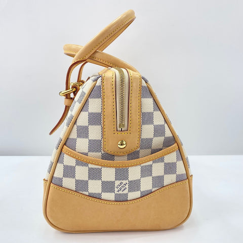 LOUIS VUITTON Berkeley Handbag white WS30050