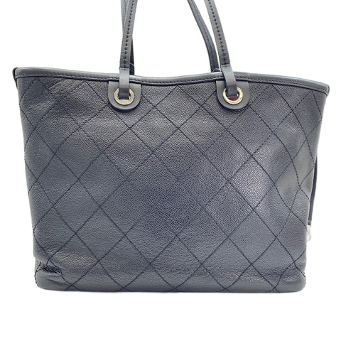 CHANEL Matelassé Einkaufstasche schwarz WS30065