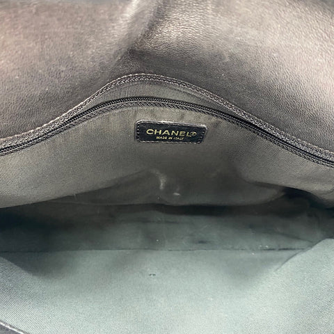 CHANEL Chocolate Bar 30 Umhängetasche schwarz WS30067