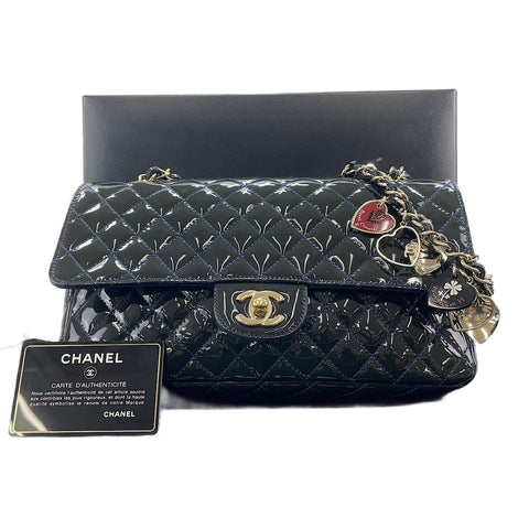 CHANEL Matelassé 25 Umhängetasche schwarz WS30073