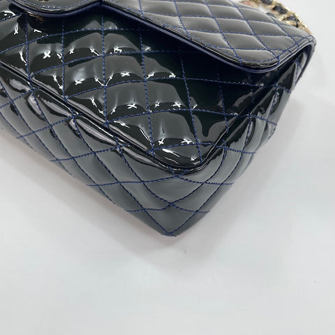 CHANEL Matelassé 25 Umhängetasche schwarz WS30073