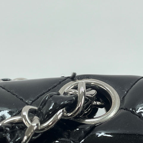 CHANEL Matelassé 25 Umhängetasche schwarz WS30074