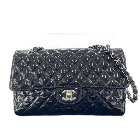 CHANEL Matelassé 25 Umhängetasche schwarz WS30074